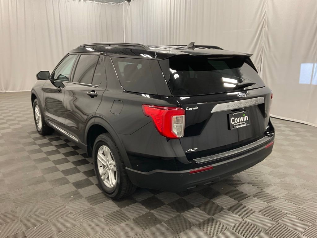 Used 2023 Ford Explorer XLT AWD/4WD image 5