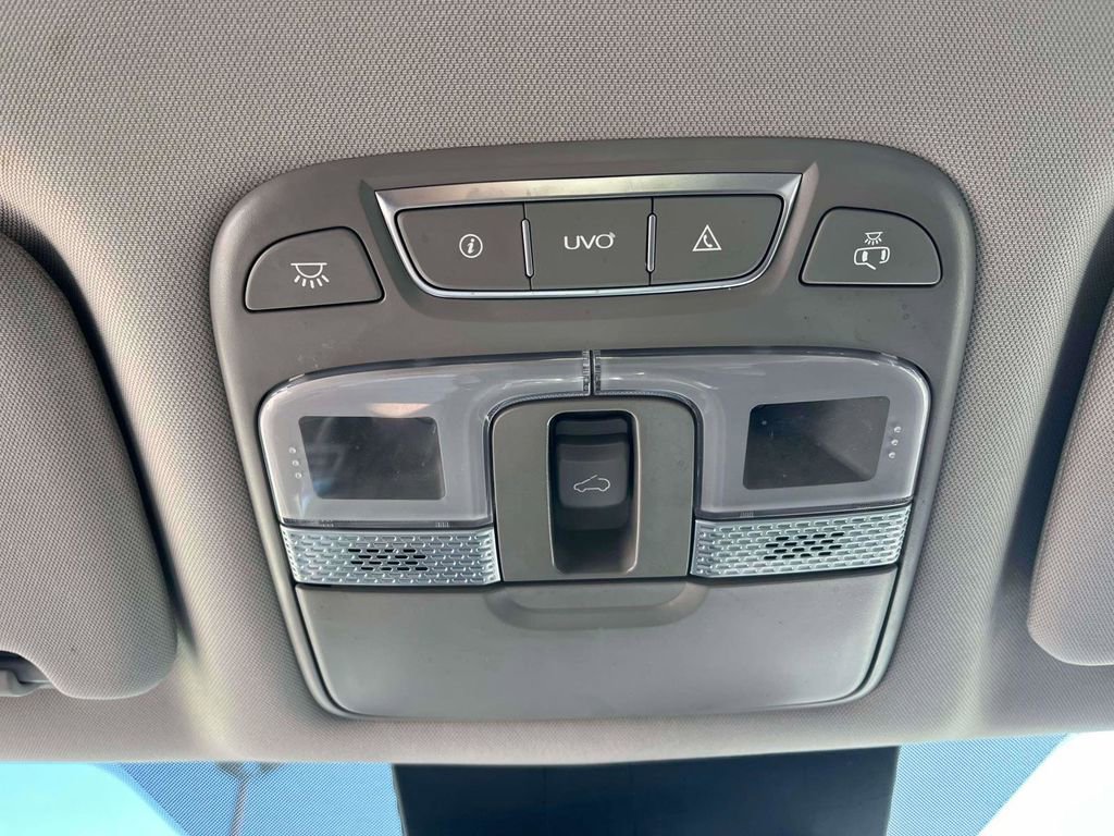 Used 2022 Kia Telluride EX w/ EX Premium Package image 24