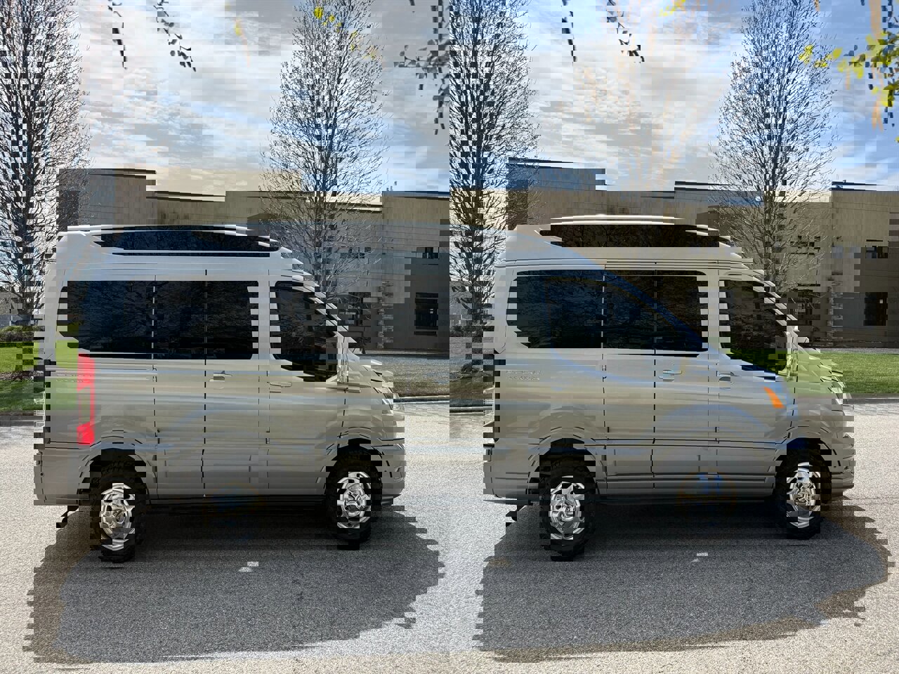 Used 2020 Ford Transit 150 Low Roof AWD image 5