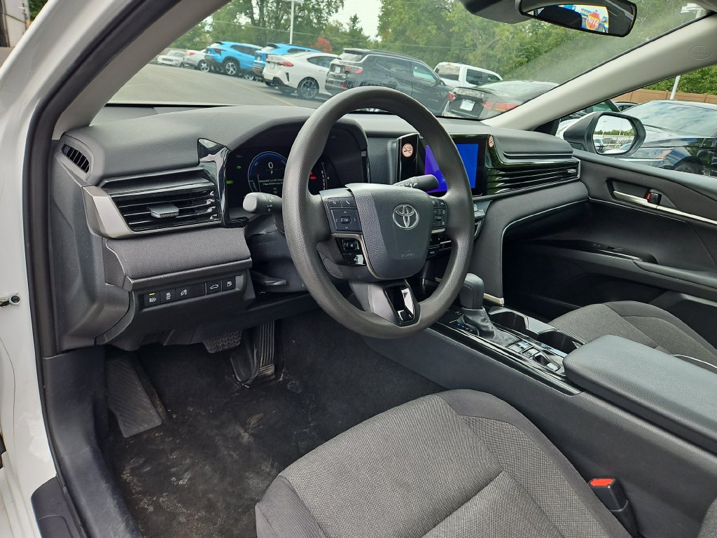 Used 2025 Toyota Camry LE FWD image 21
