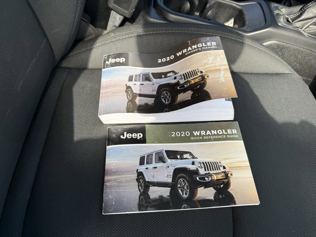 Used 2020 Jeep Wrangler Unlimited Sahara image 35