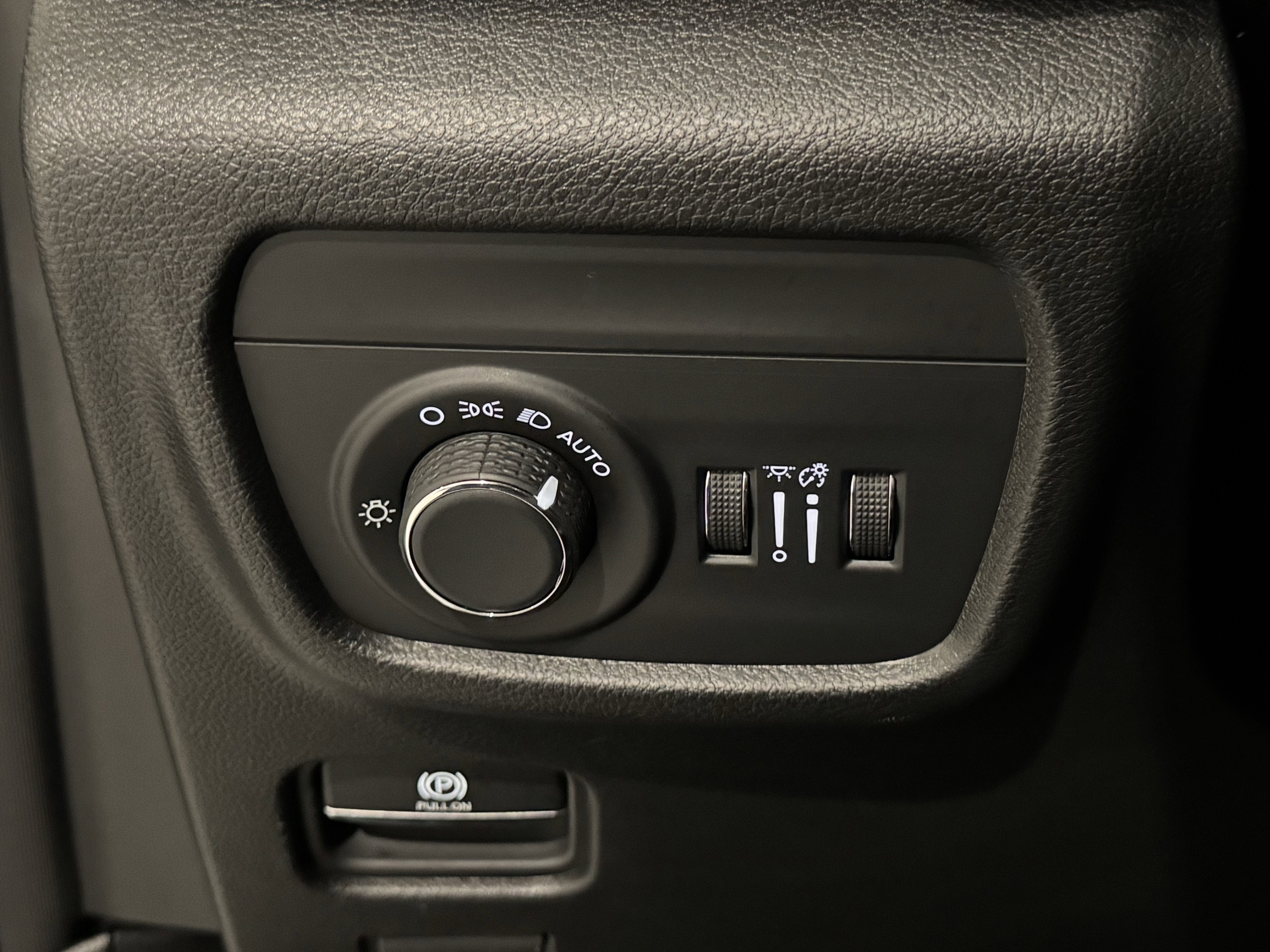 Used 2024 Jeep Grand Cherokee Laredo w/ MOPAR Finishing Package image 29