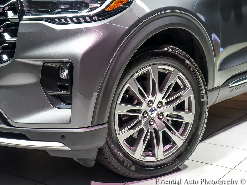 Used 2025 Ford Explorer Platinum AWD/4WD image 5