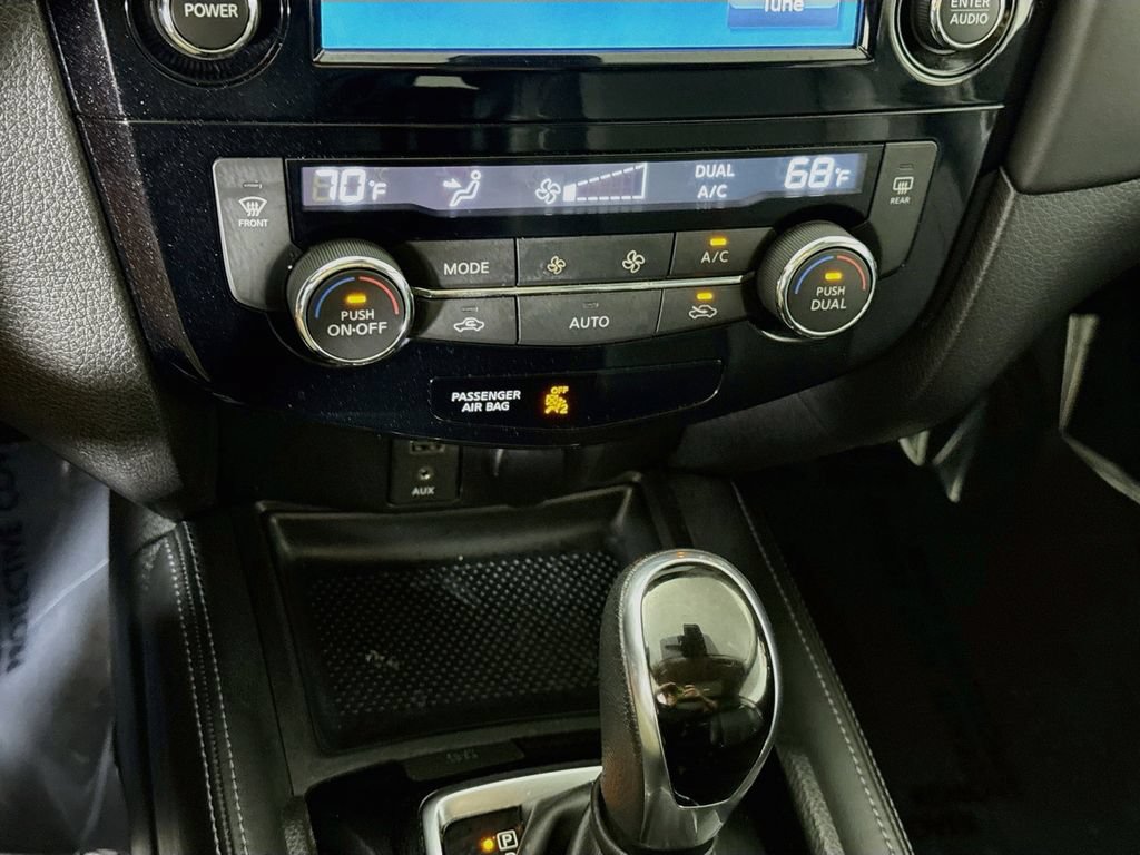 Used 2017 Nissan Rogue SL w/ SL Premium Package AWD/4WD image 8