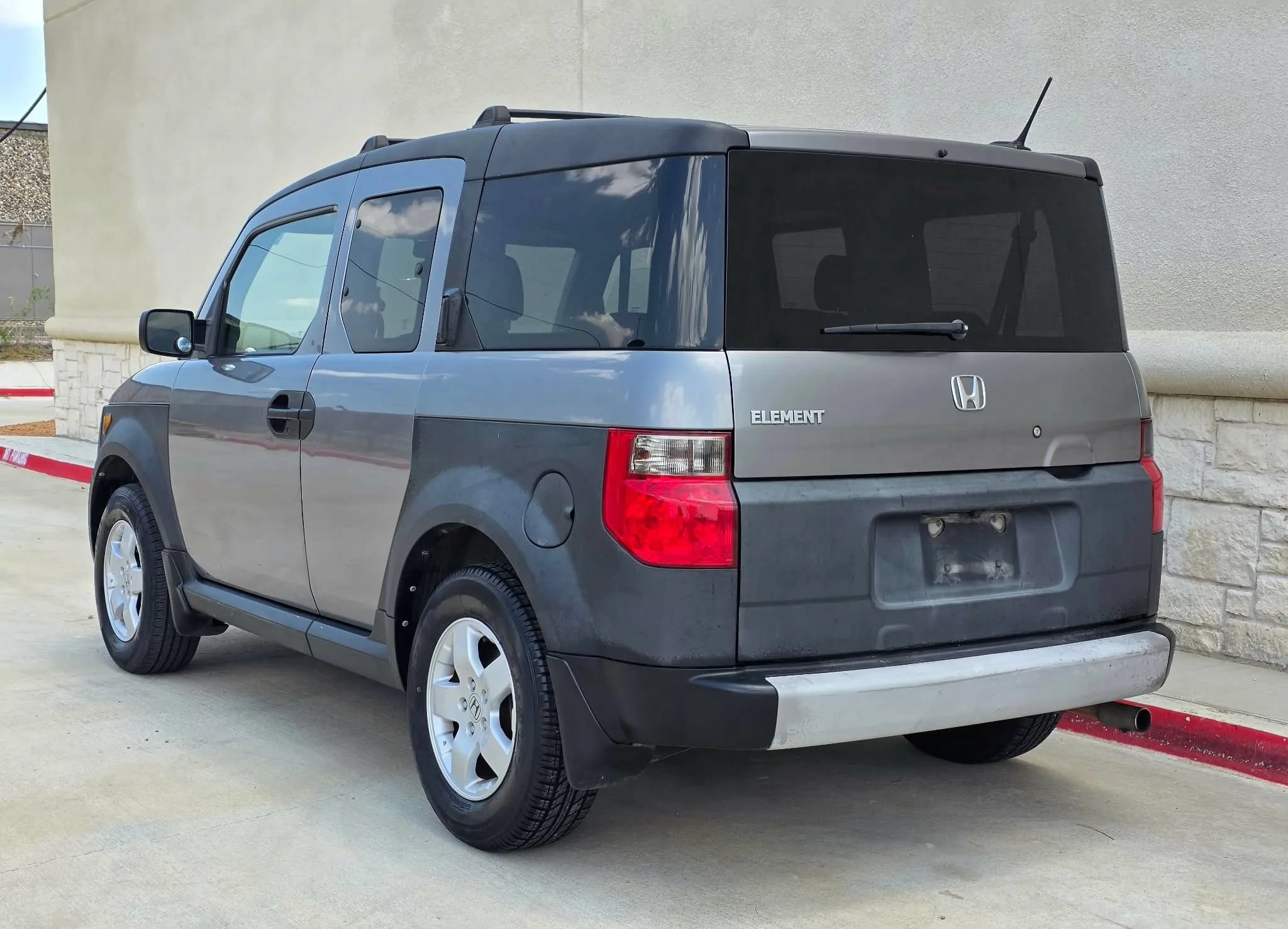 Used 2005 Honda Element EX image 6