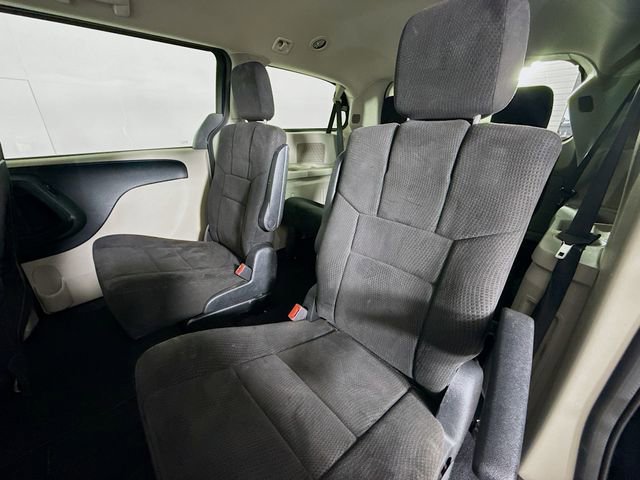 Used 2012 Dodge Grand Caravan SXT image 23