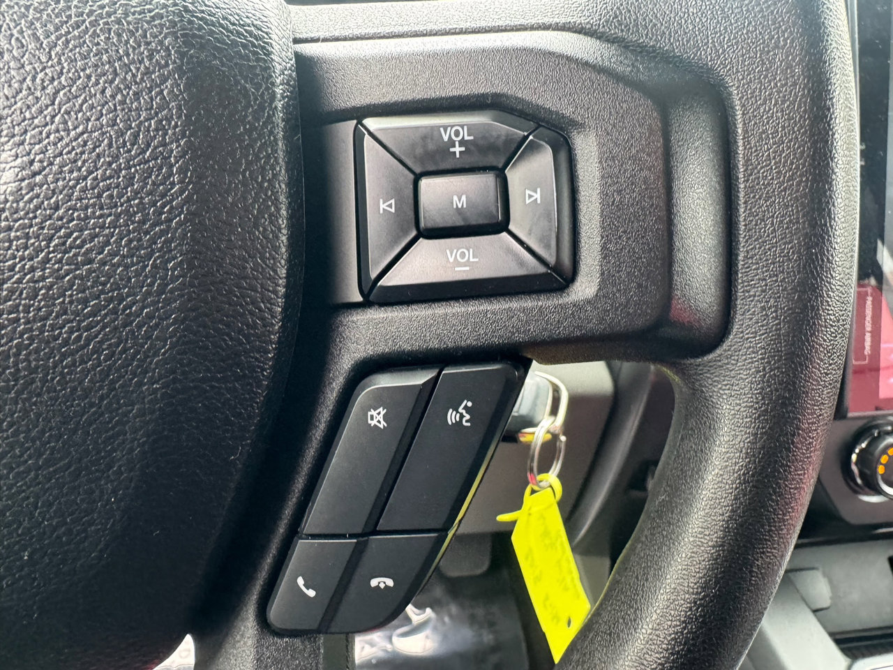 Used 2015 Ford F150 XLT image 30