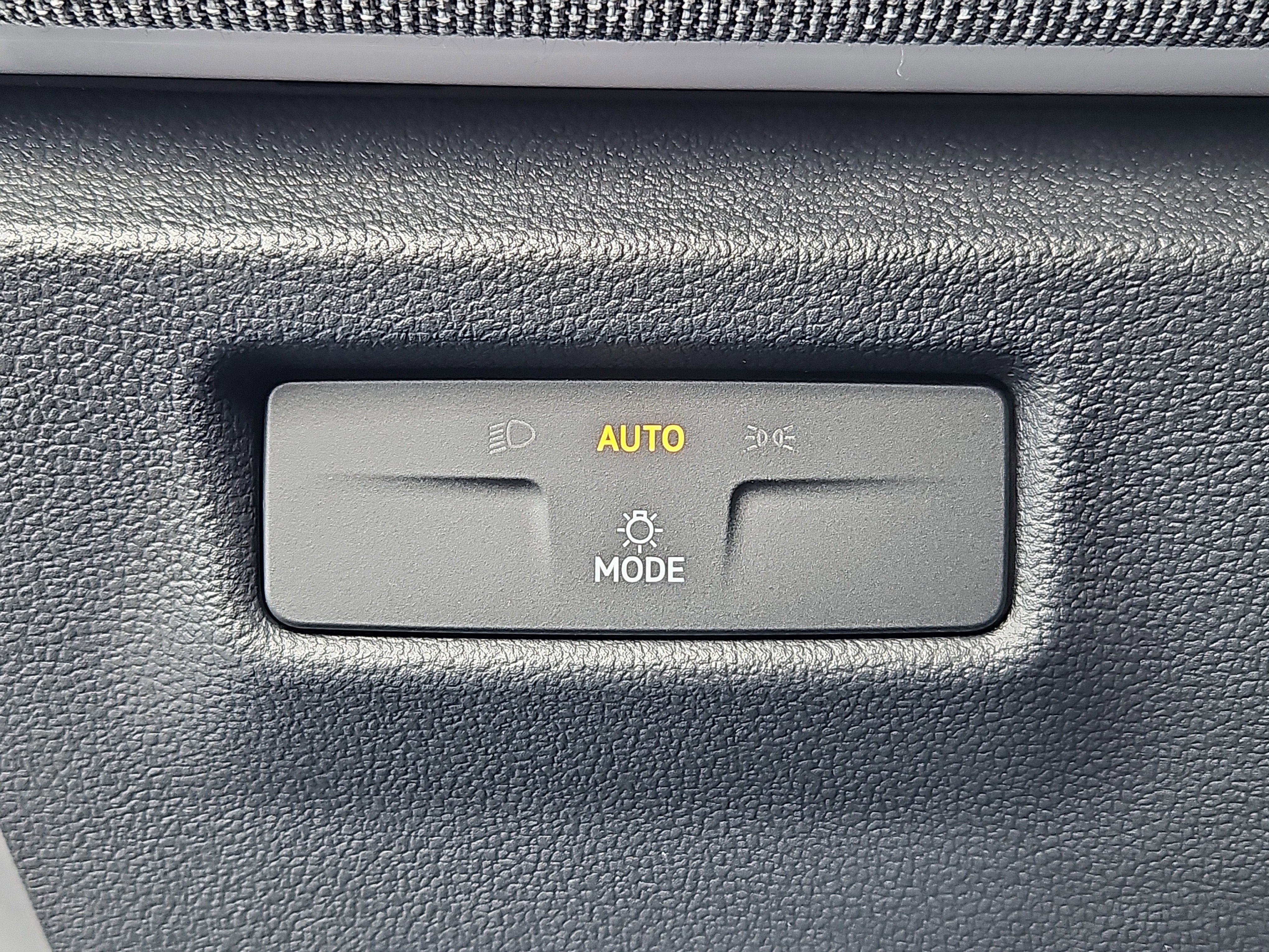 New 2025 Volkswagen Tiguan S image 8