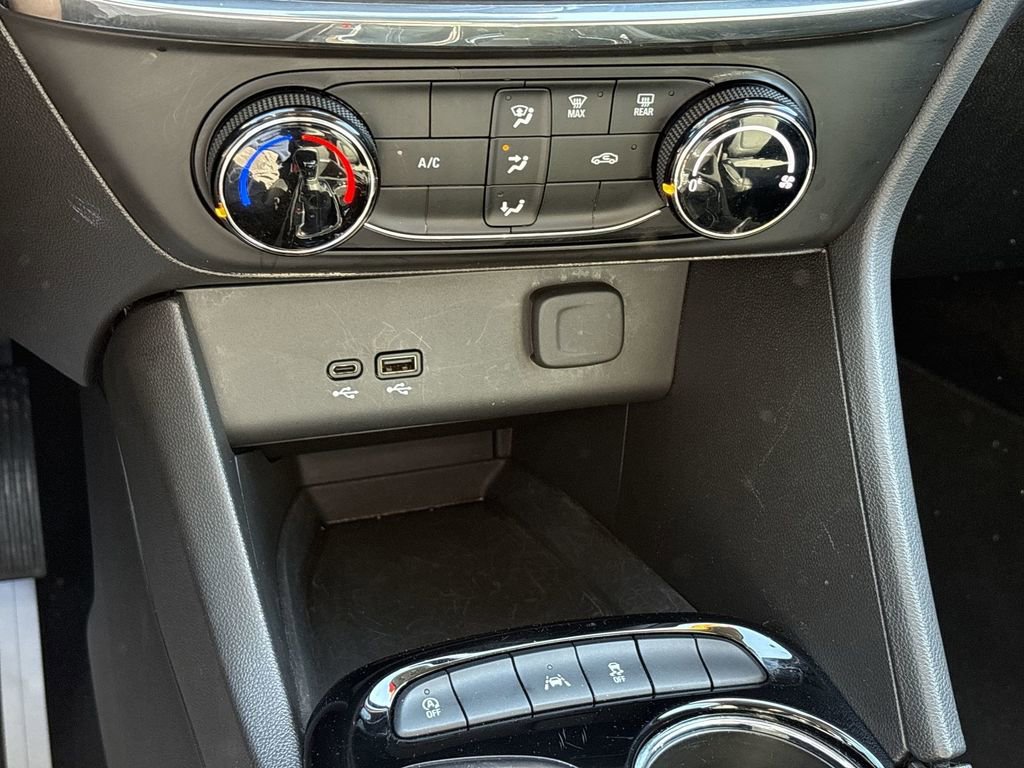 Used 2025 Buick Encore GX Preferred FWD image 18