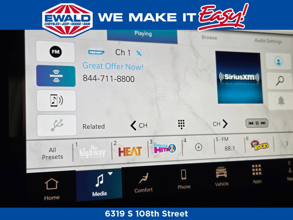 New 2025 Jeep Grand Cherokee Limited image 3