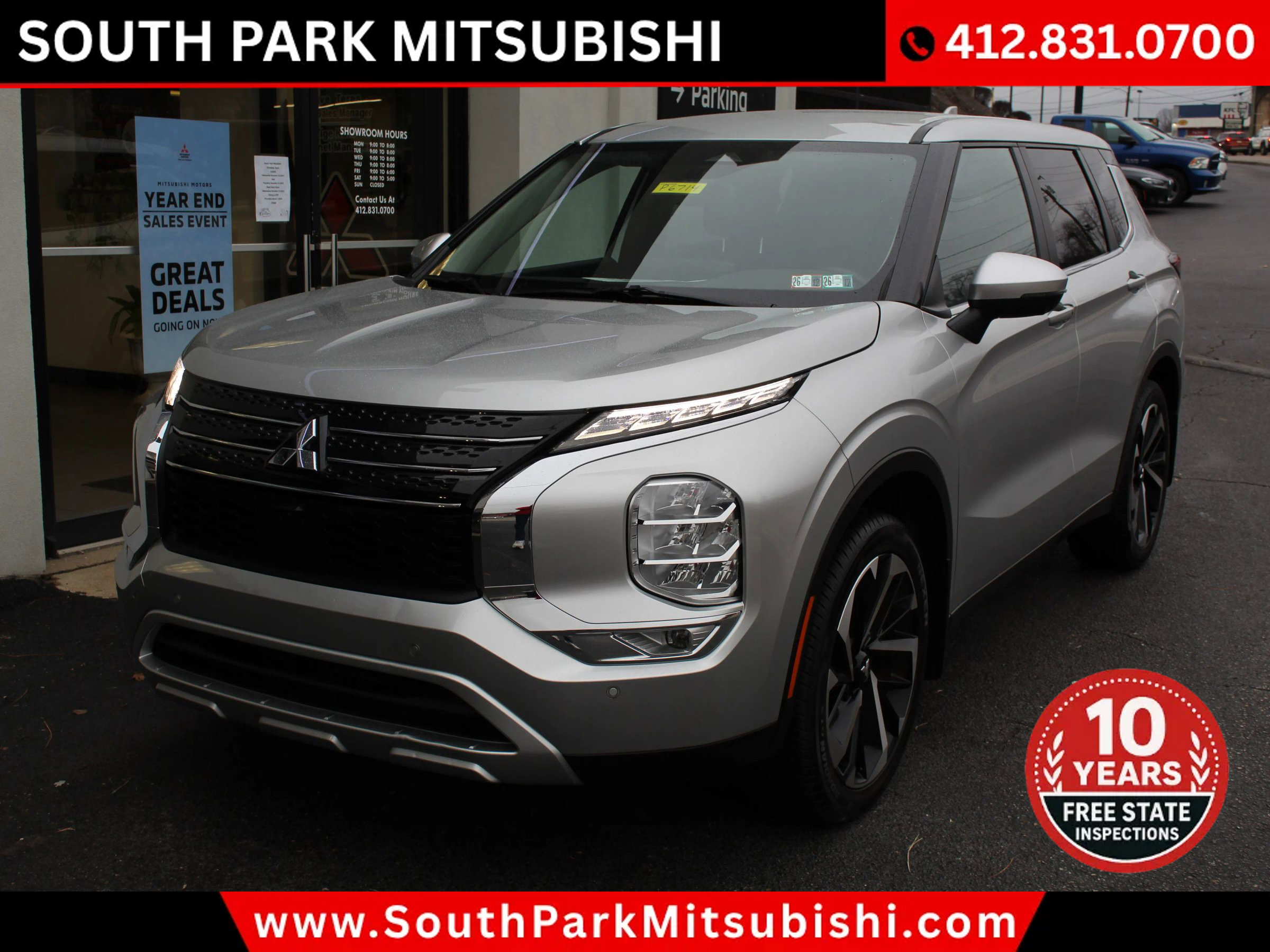 Used 2022 Mitsubishi Outlander SE image 3
