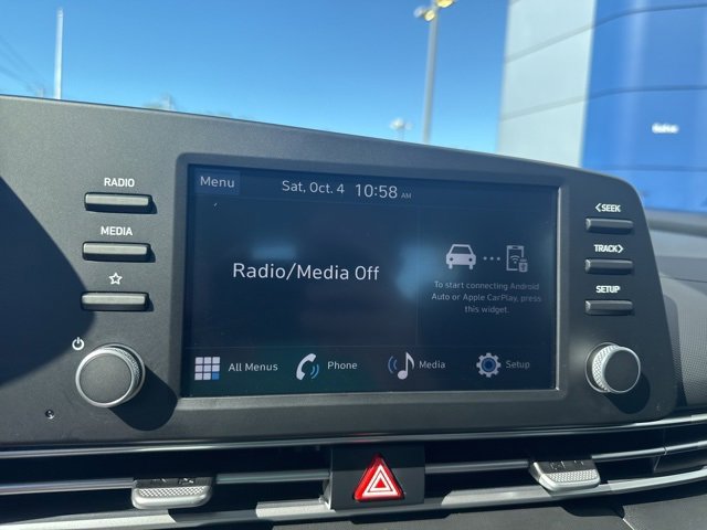Certified 2025 Hyundai Elantra SE image 30