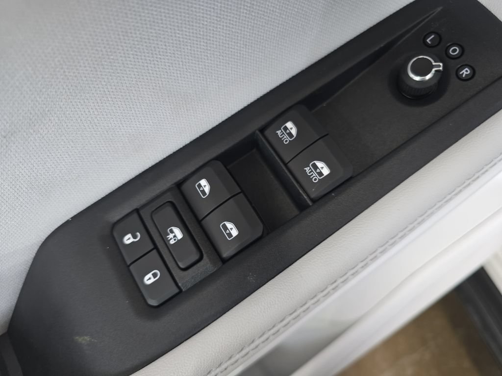 New 2026 Jeep Cherokee Laredo AWD/4WD image 28