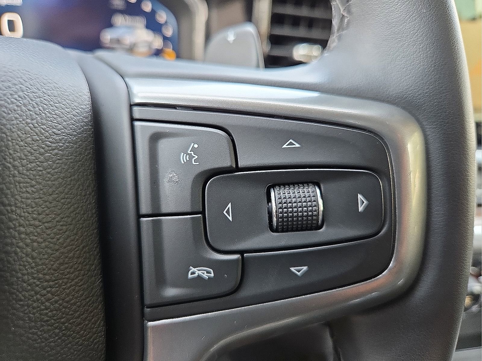 Used 2024 Chevrolet Silverado 1500 LT Trail Boss w/ Convenience Package II image 17