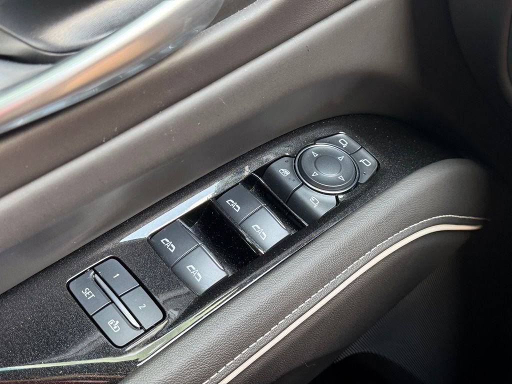 Used 2024 Cadillac Escalade ESV Sport Platinum w/ LPO, ONYX Package image 24