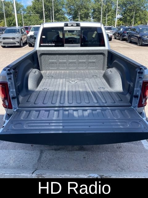 New 2026 RAM 2500 Laramie AWD/4WD image 13
