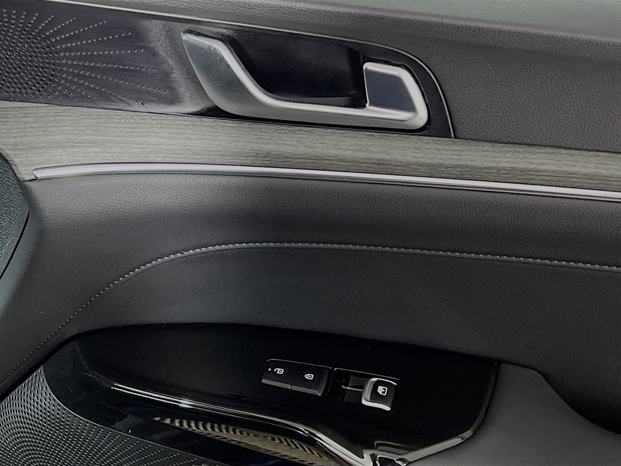 Used 2025 Kia K5 EX image 32