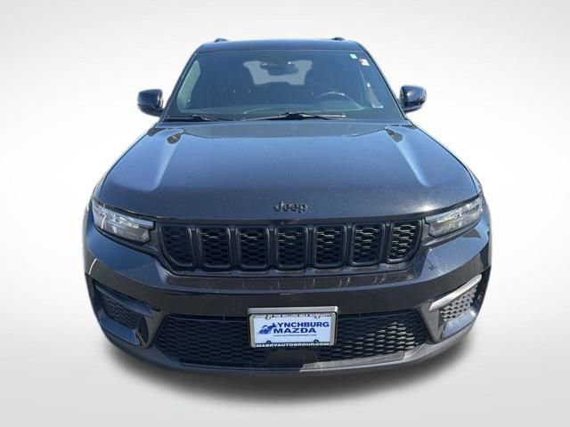 Used 2023 Jeep Grand Cherokee Altitude AWD/4WD image 10