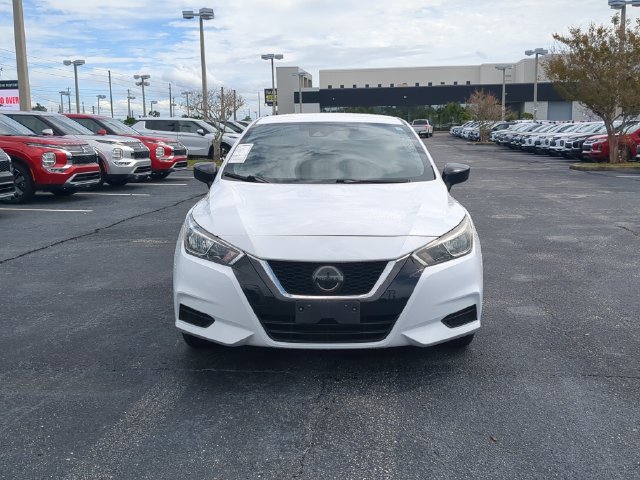 Used 2020 Nissan Versa S FWD image 3