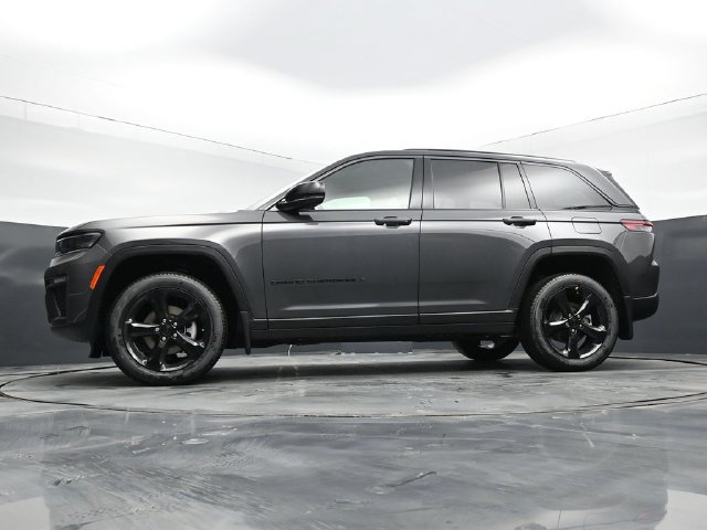 New 2026 Jeep Grand Cherokee Limited w/ Limited Altitude Package AWD/4WD image 56