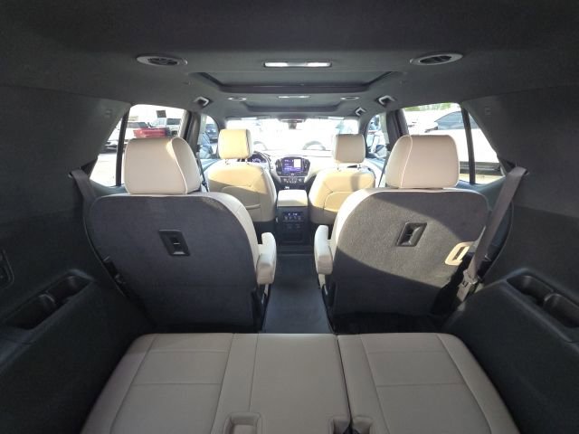 Used 2022 Chevrolet Traverse Premier FWD image 14