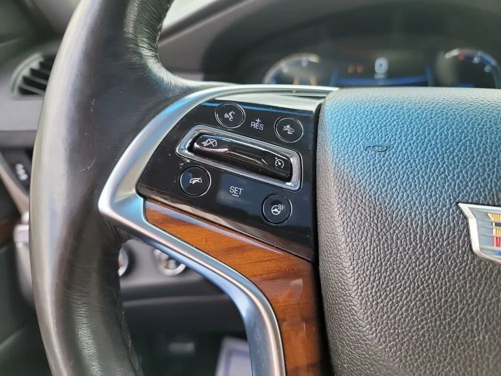 Used 2018 Cadillac Escalade Luxury AWD/4WD image 23