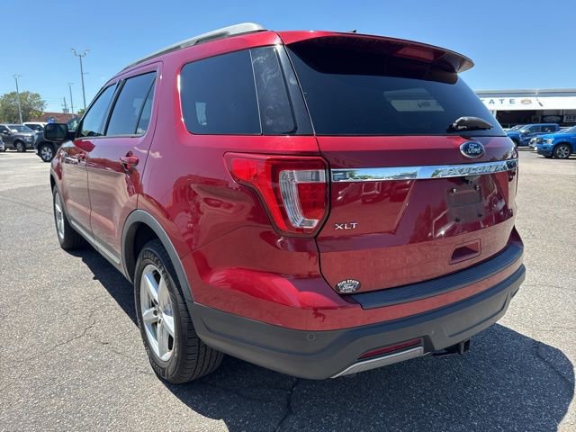 Used 2019 Ford Explorer XLT image 6