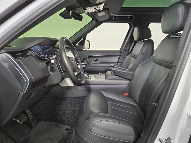 Used 2025 Land Rover Range Rover Long Wheelbase SE AWD/4WD image 16