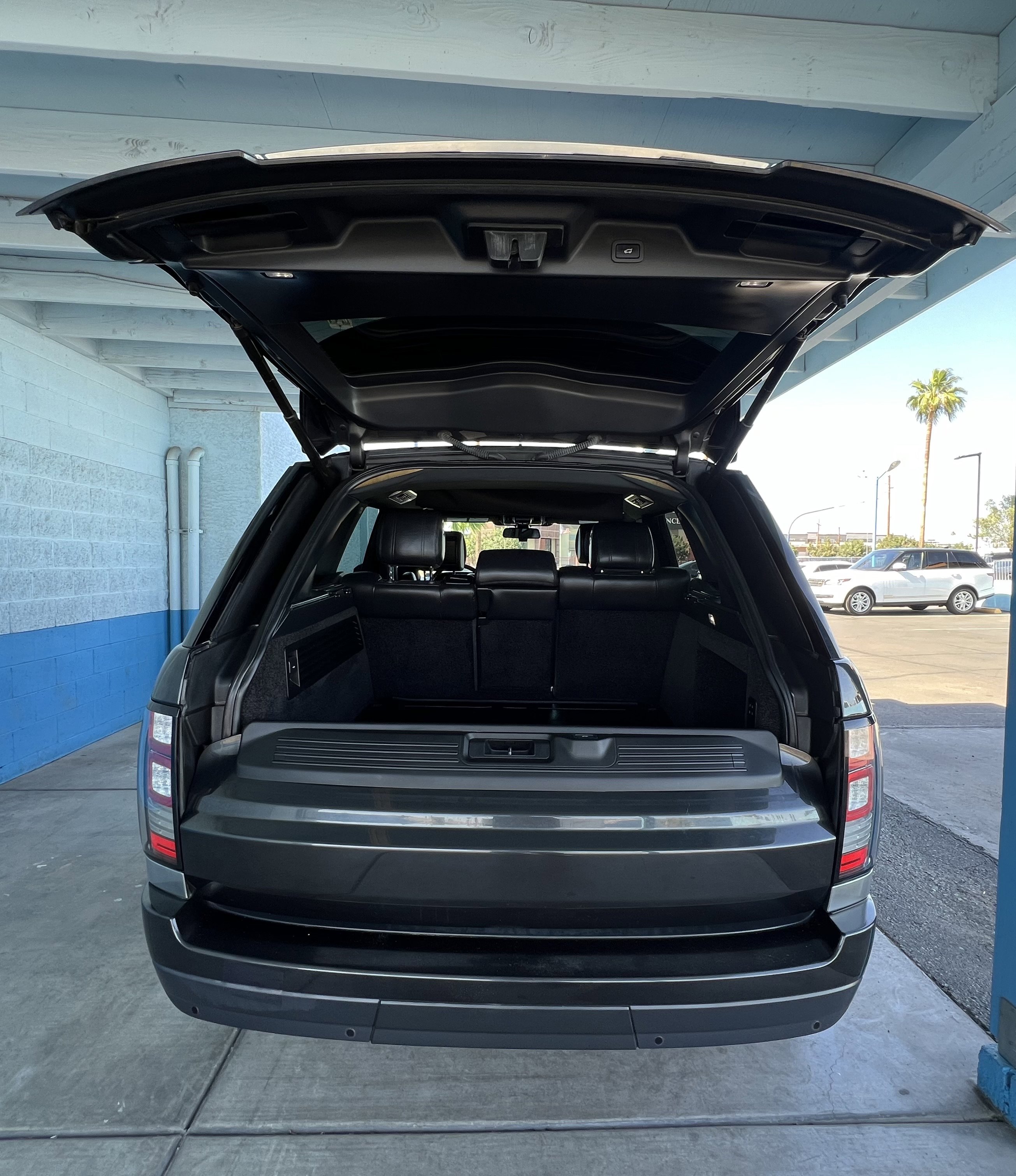 Used 2013 Land Rover Range Rover Supercharged image 5