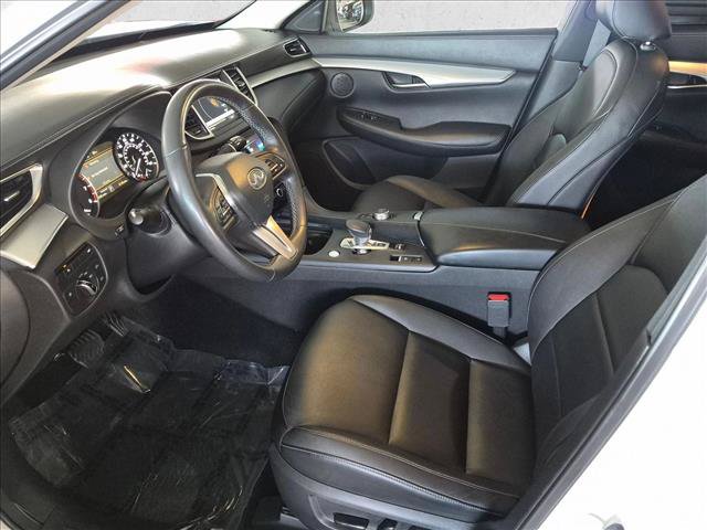 Used 2020 INFINITI QX50 Luxe w/ Navigation Package FWD image 15
