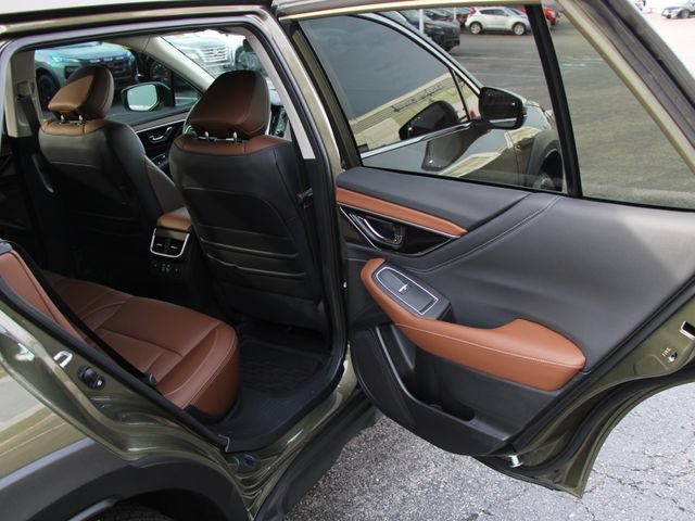 Used 2025 Subaru Outback Touring XT AWD/4WD image 31