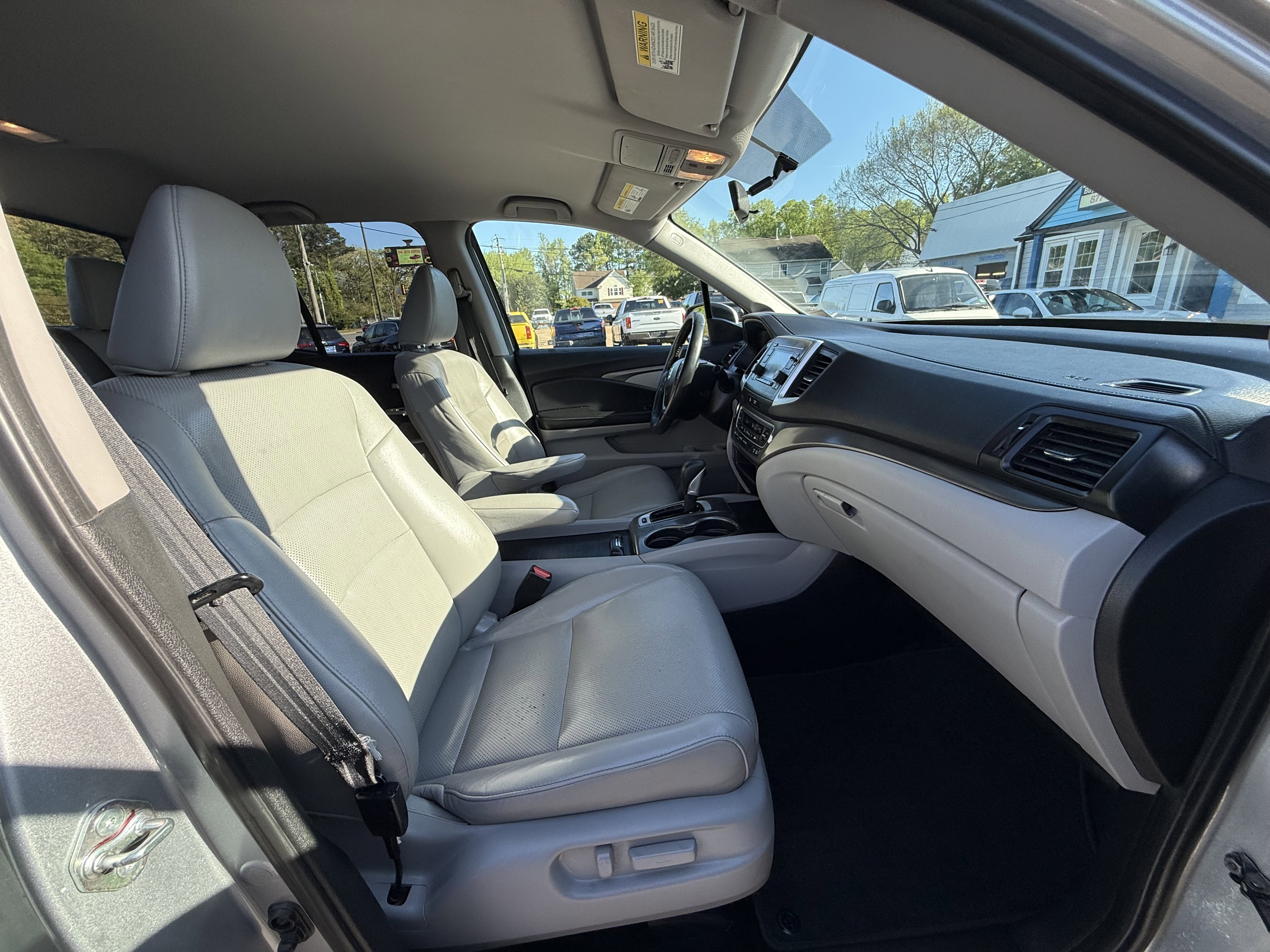 Used 2018 Honda Ridgeline RTL image 17
