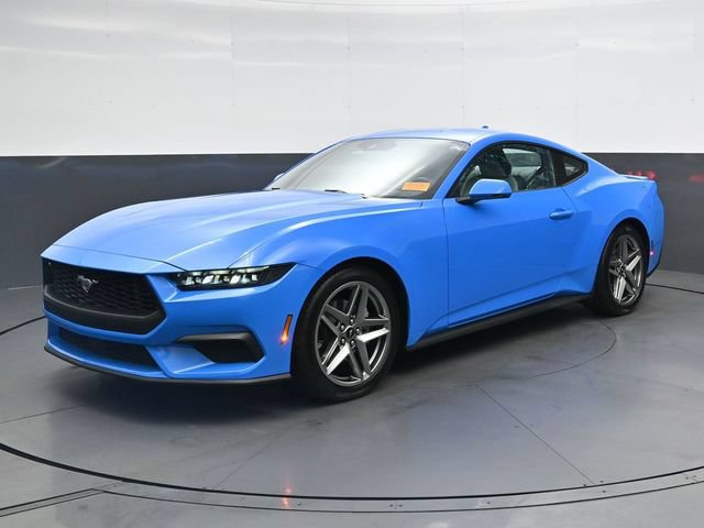 Used 2025 Ford Mustang Premium RWD image 9