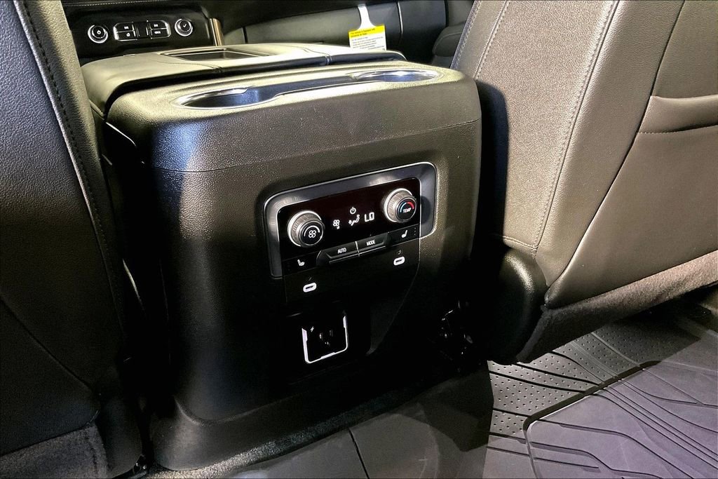 Used 2024 Chevrolet Tahoe High Country image 34