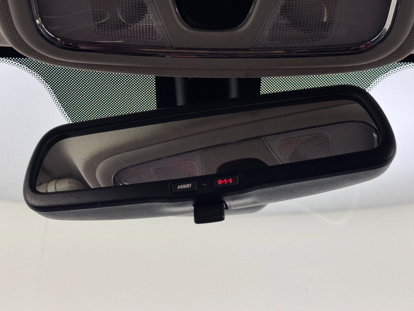 Used 2017 Jeep Cherokee Trailhawk w/ Cold Weather Group image 31