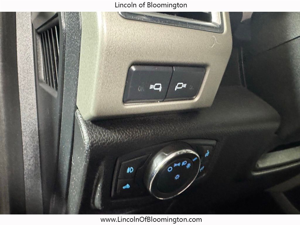 Used 2016 Ford F150 Lariat w/ Equipment Group 502A Luxury AWD/4WD image 35