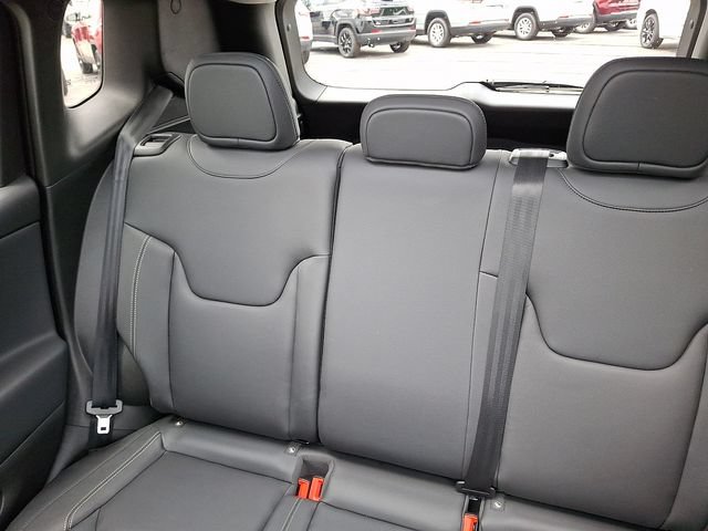 Used 2023 Jeep Renegade Limited w/ Sun/Sound Group AWD/4WD image 18