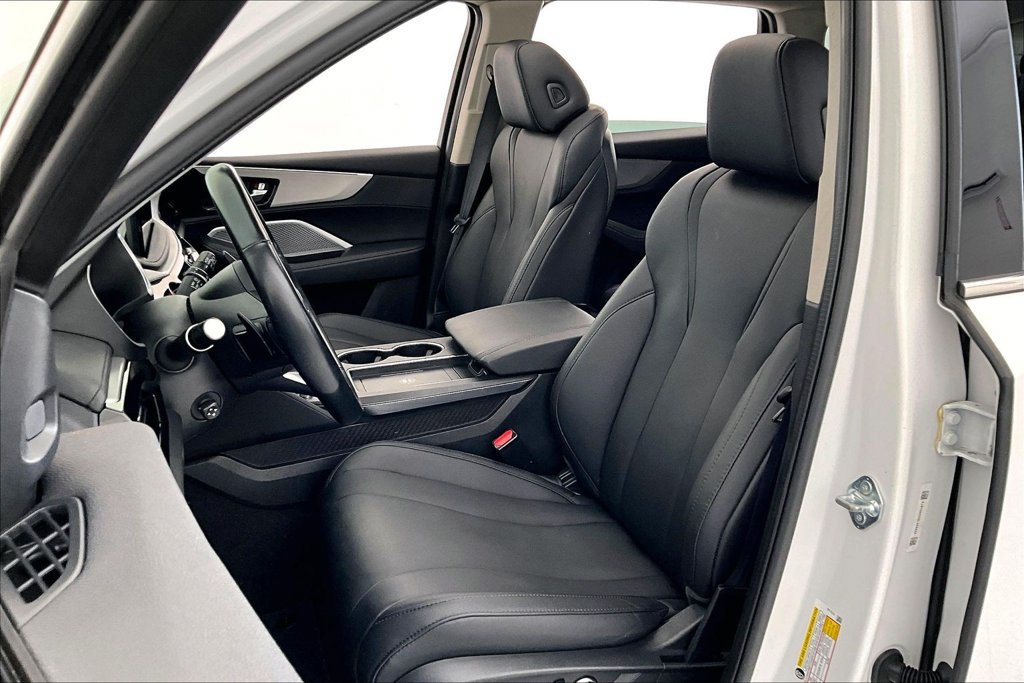 Certified 2025 Acura MDX FWD image 31