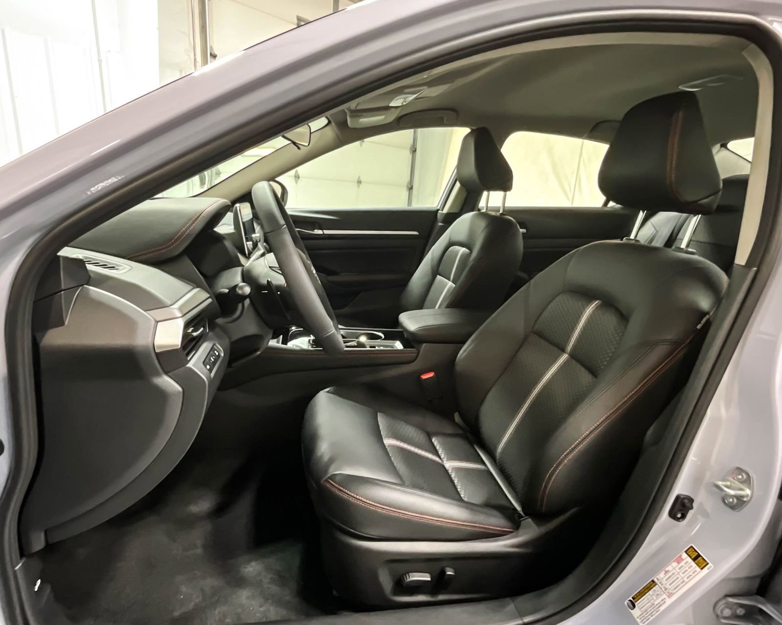 Certified 2025 Nissan Altima 2.5 SR AWD/4WD image 10