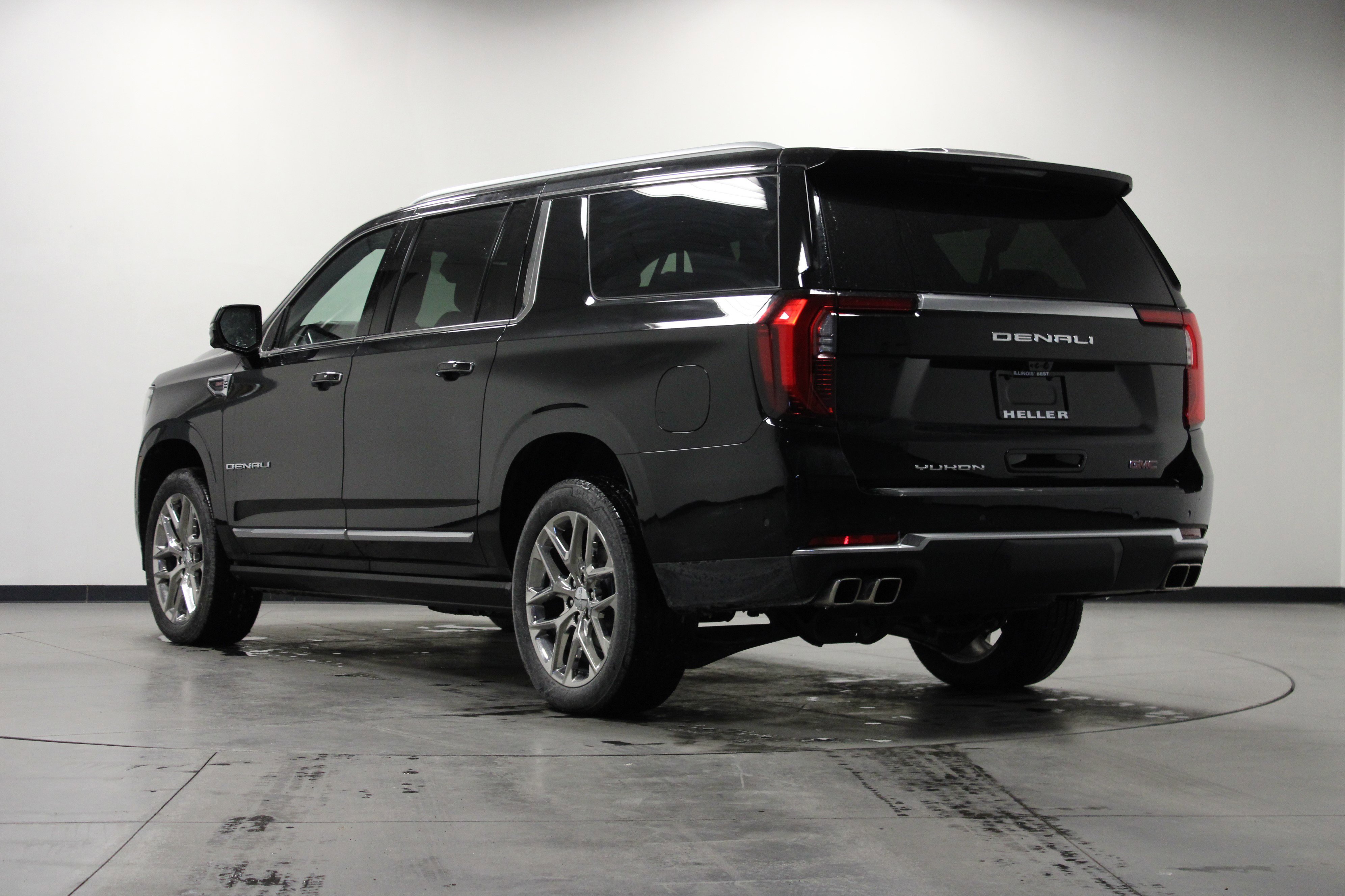 New 2026 GMC Yukon XL Denali w/ Denali Reserve Package image 6