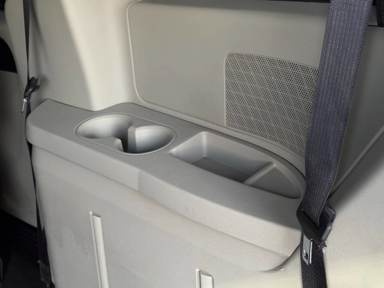 Used 2016 Dodge Grand Caravan SE w/ Quick Order Package 29E SE FWD image 39