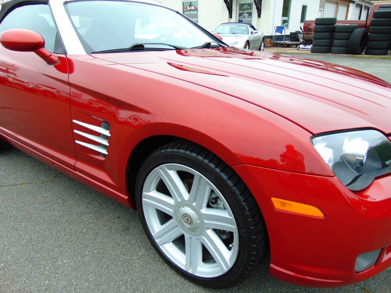 Used 2005 Chrysler Crossfire Limited RWD image 32
