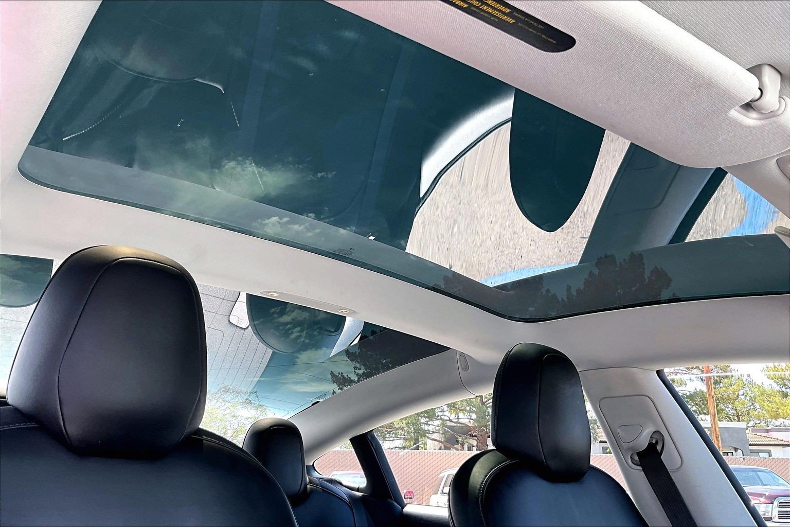 Used 2018 Tesla Model 3 Long Range RWD image 15
