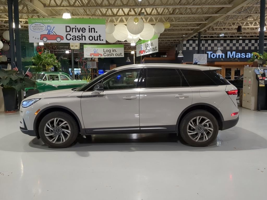 Used 2024 Lincoln Corsair AWD w/ Equipment Group 101A image 11