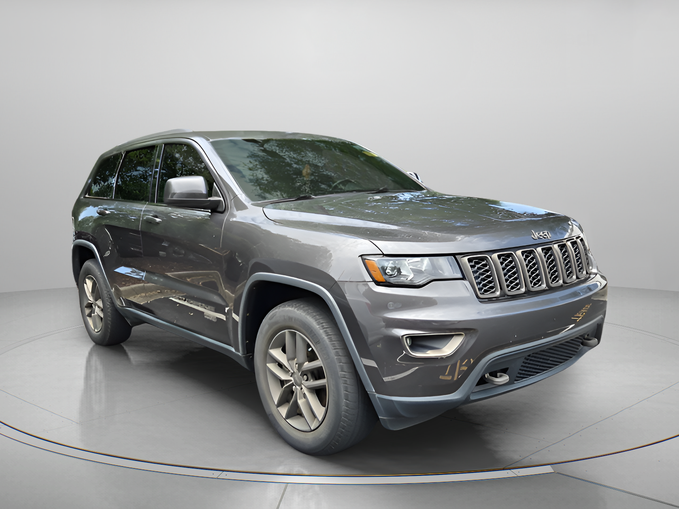 Used 2016 Jeep Grand Cherokee Laredo 75th Anniversary RWD image 2