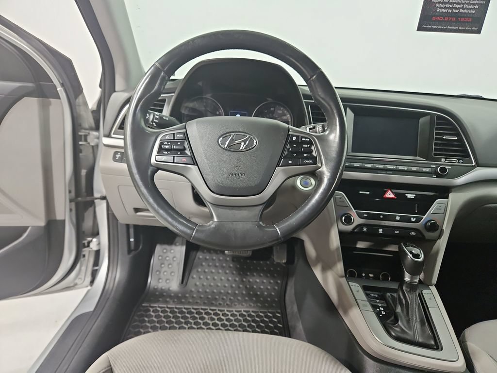 Used 2018 Hyundai Elantra Value Edition w/ Cargo Package FWD image 14
