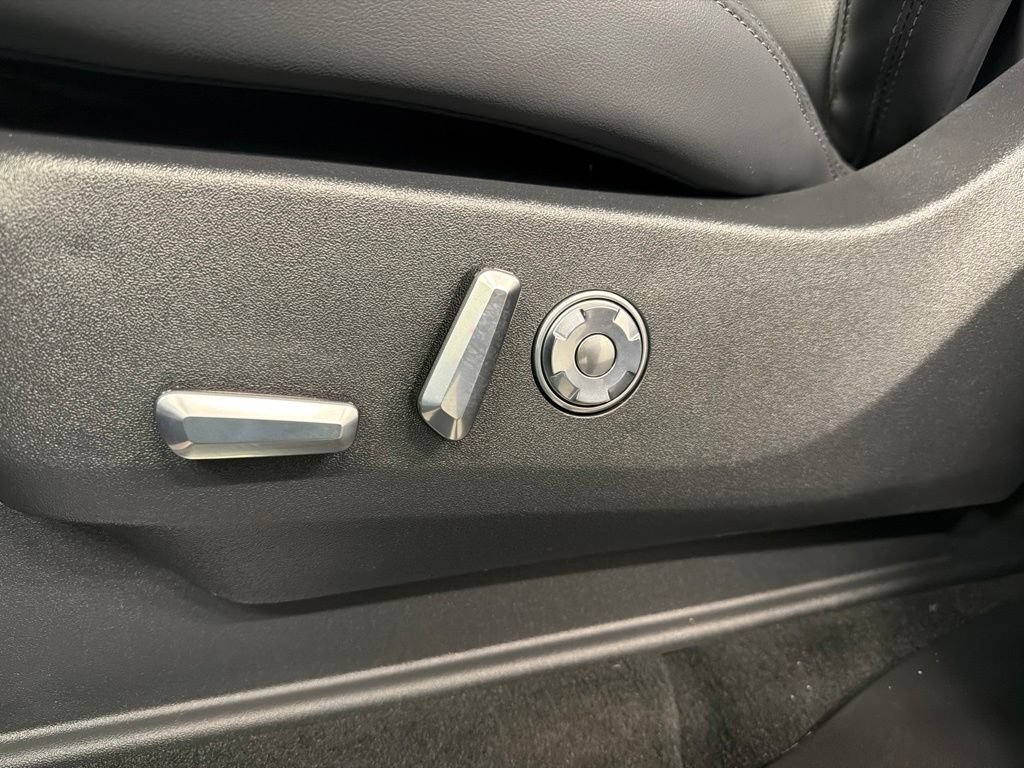 New 2026 Lincoln Navigator Premiere AWD/4WD image 28