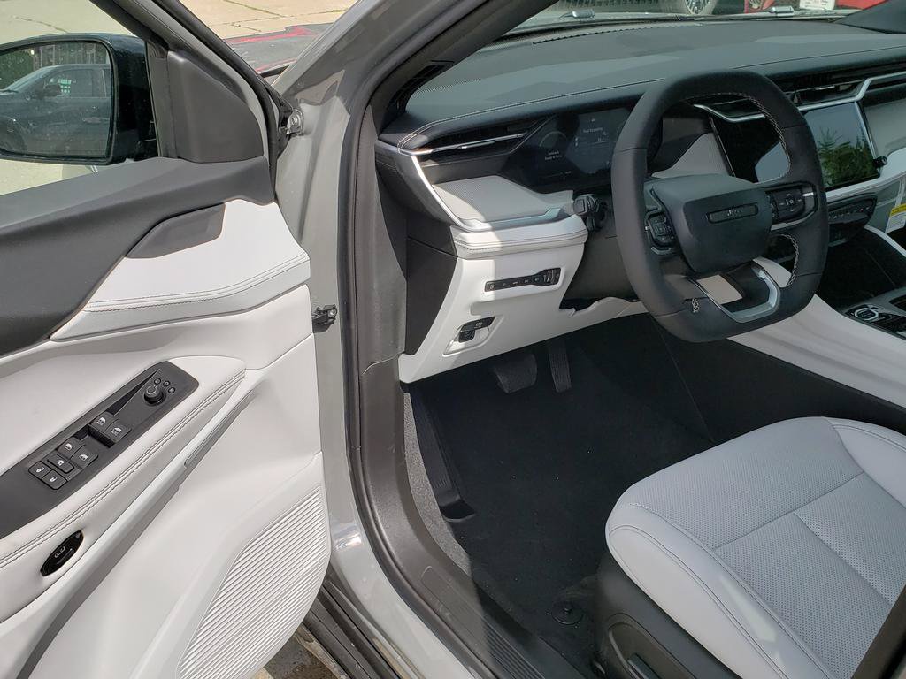 New 2026 Jeep Cherokee Limited AWD/4WD image 12