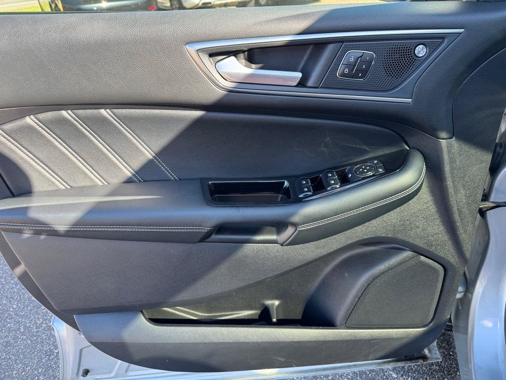 Used 2019 Ford Edge ST w/ Convenience Package AWD/4WD image 16