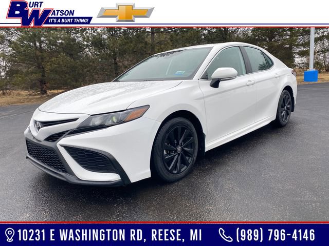 Used 2024 Toyota Camry SE image 1